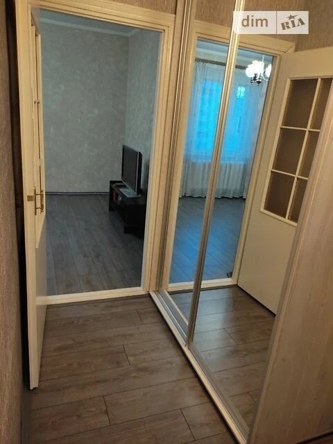 Довготривала оренда 2к квартири на вул. Лариси Руденко 21 •