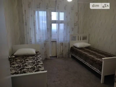 Довготривала оренда 2к квартири на вул. Лариси Руденко 21 •