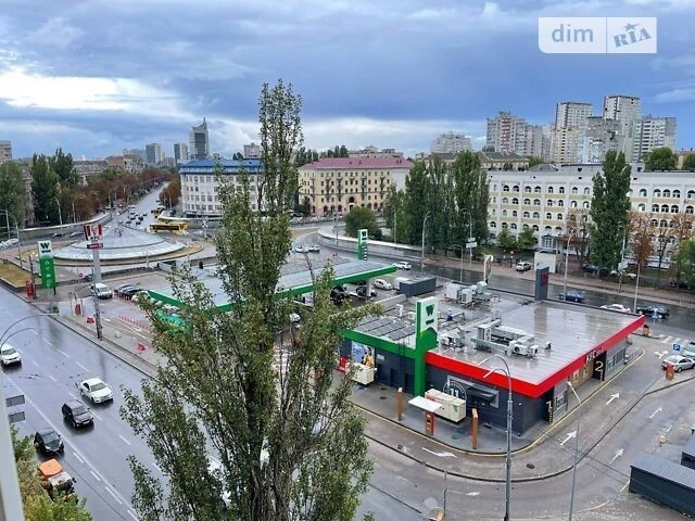 Довготривала оренда 2к квартири на просп. Повітряних Сил 52