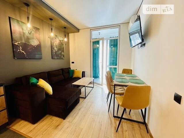 Продаж 3к квартири 61 кв. м на вул. Михайла Максимовича 26Г