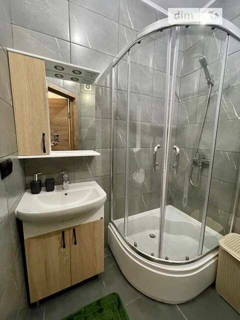 Продаж 3к квартири 61 кв. м на вул. Михайла Максимовича 26Г