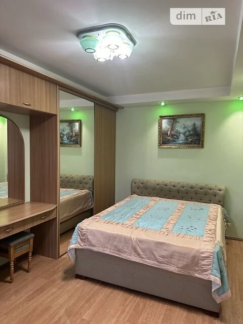 Продаж 2к квартири 45 кв. м на просп. Берестейський 70 • ID