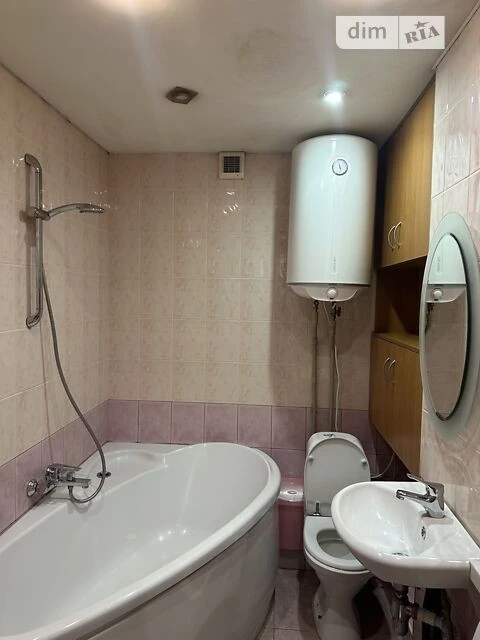 Продаж 2к квартири 45 кв. м на просп. Берестейський 70 • ID