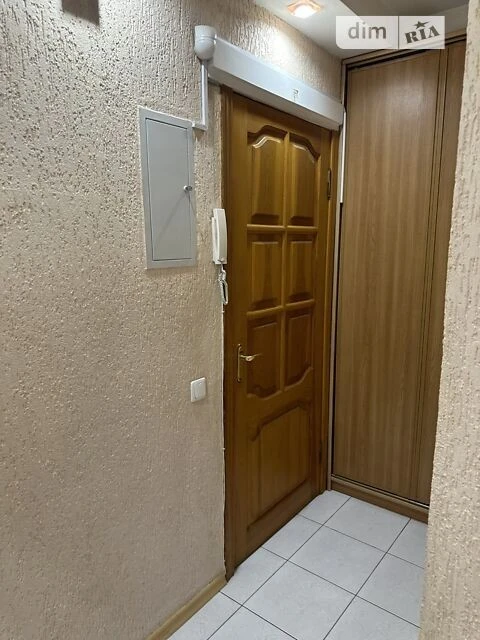 Продаж 2к квартири 45 кв. м на просп. Берестейський 70 • ID