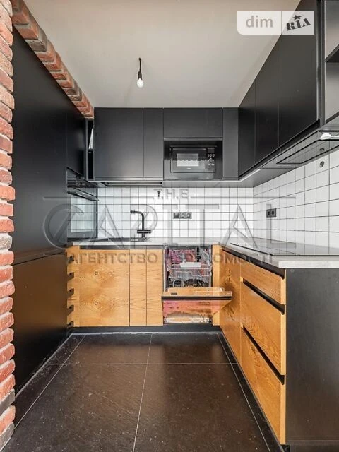 Продаж 3к квартири 65 кв. м на пров. Берестейський 67-А • ID