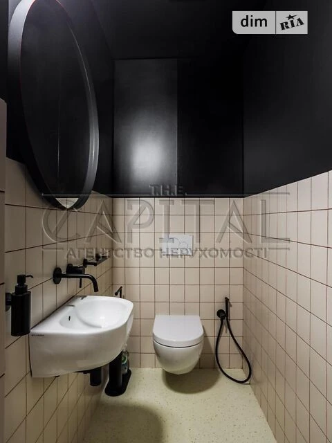 Продаж 3к квартири 81 кв. м на вул. пр-т Комарова Космонавта