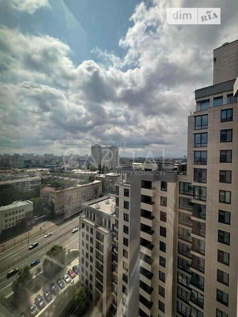Продаж 3к квартири 127 кв. м на пров. Берестейський 42 • ID