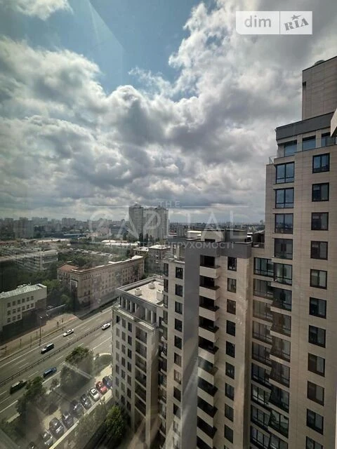 Продаж 3к квартири 127 кв. м на пров. Берестейський 42 • ID