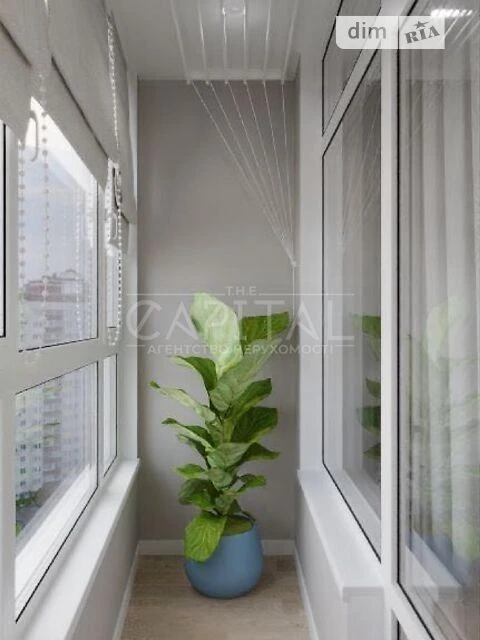 Продаж 3к квартири 70 кв. м на вул. Столичне шосе 2А • ID 34