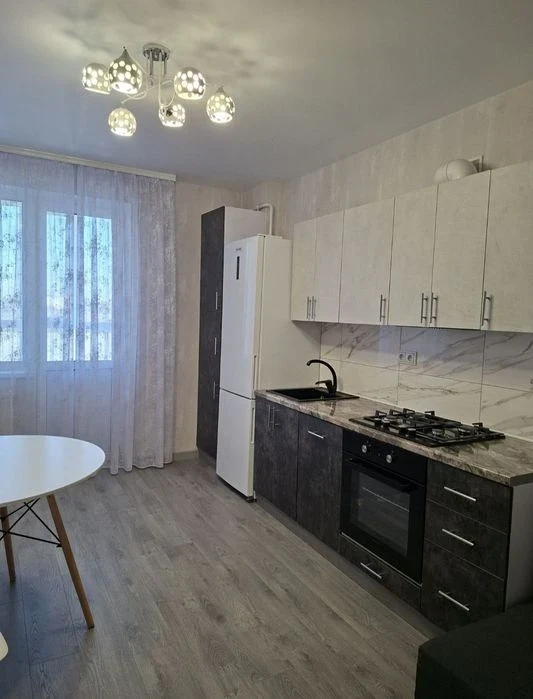 Продам 1 кімнатну квартиру в новобудові