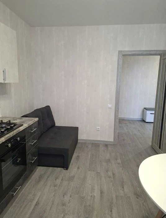 Продам 1 кімнатну квартиру в новобудові