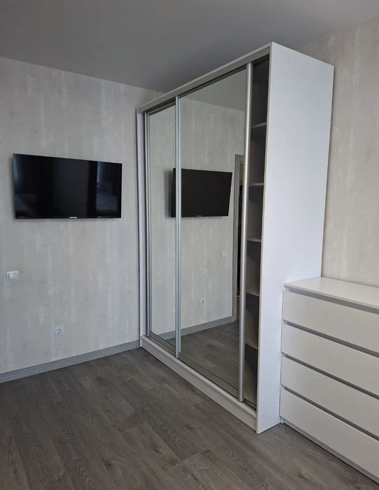Продам 1 кімнатну квартиру в новобудові
