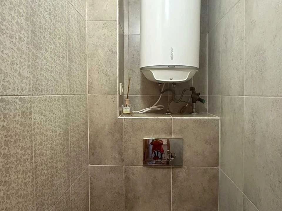 Квартира. Київ, Драгоманова вул.