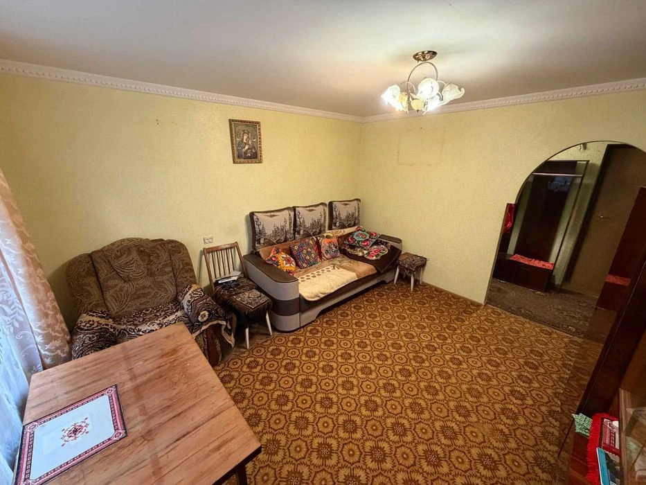 Продаж 1 кім. квартири по вул. Пасічна (біля парку) БЕЗ комі