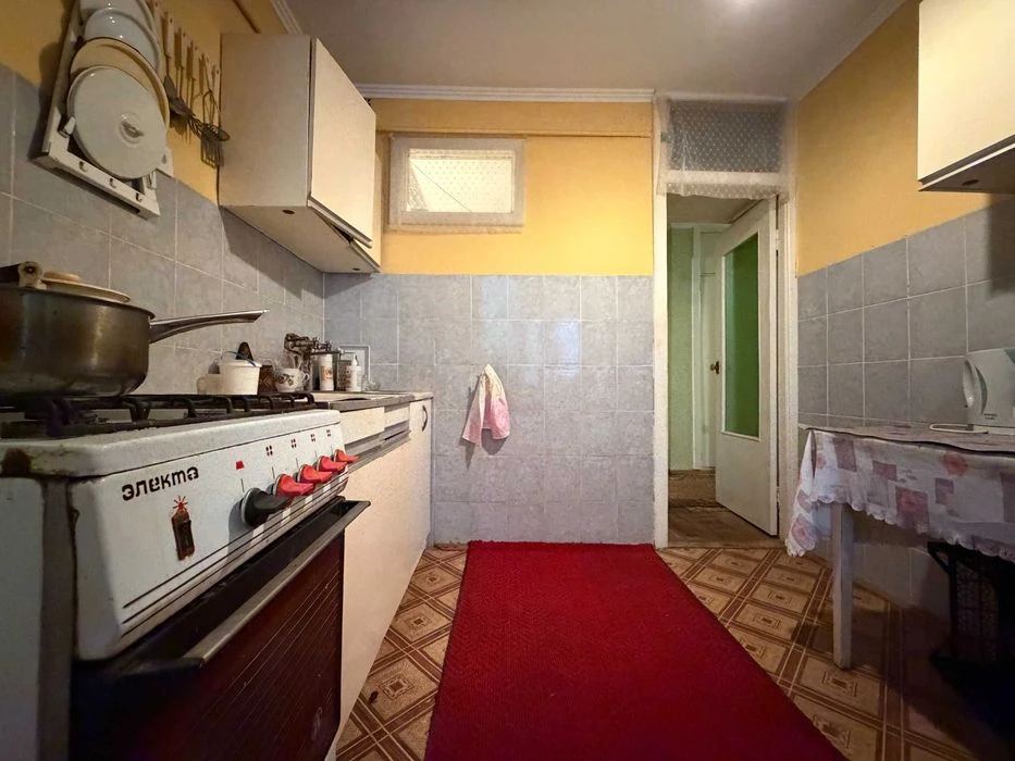 Продаж 1 кім. квартири по вул. Пасічна (біля парку) БЕЗ комі