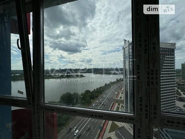 For sale 2-room apartment 75 sq. m on Dniprovska embankment 17K • ID 346