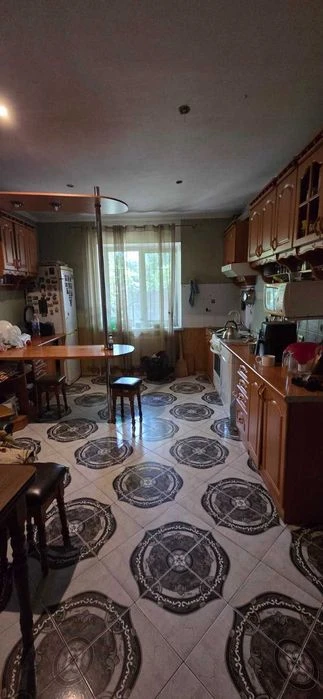 Продам крепкий дом на Ленпоселке.