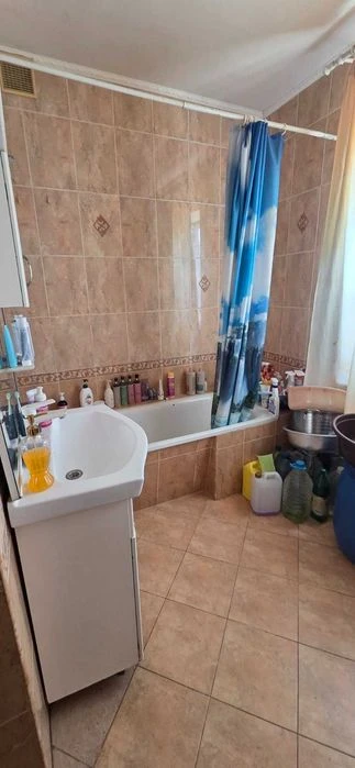 Продам крепкий дом на Ленпоселке.
