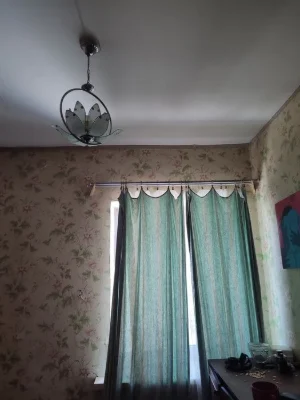 Продам 2 кімнатну квартиру свій гараж .