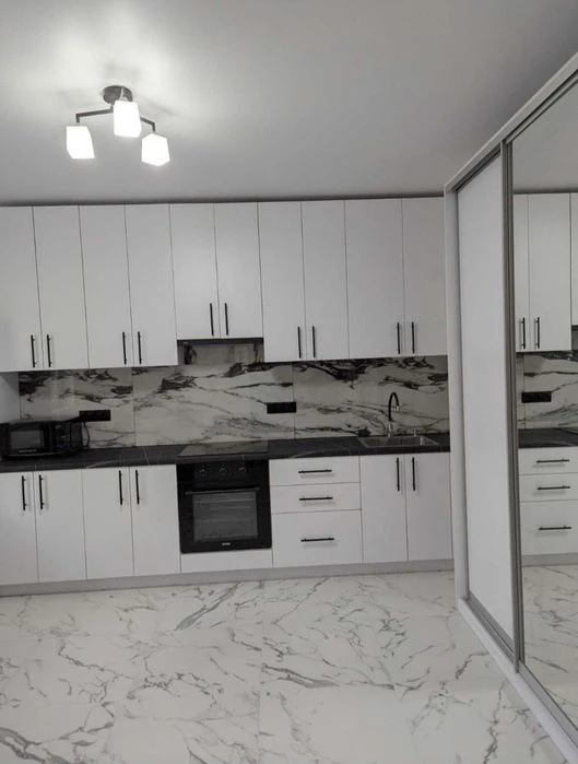 Продаж 1 к квартири з меблями і технікою/33м2