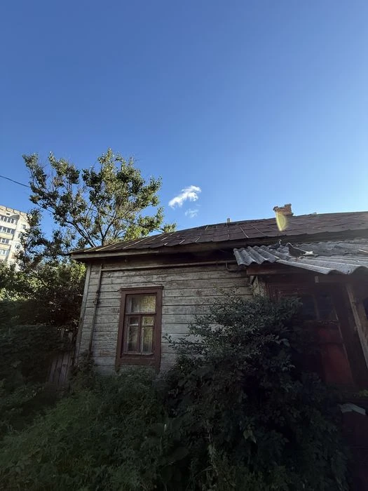 Продам частину будинку+ 2.5 соткі землі  вул Гетьмана Полубо