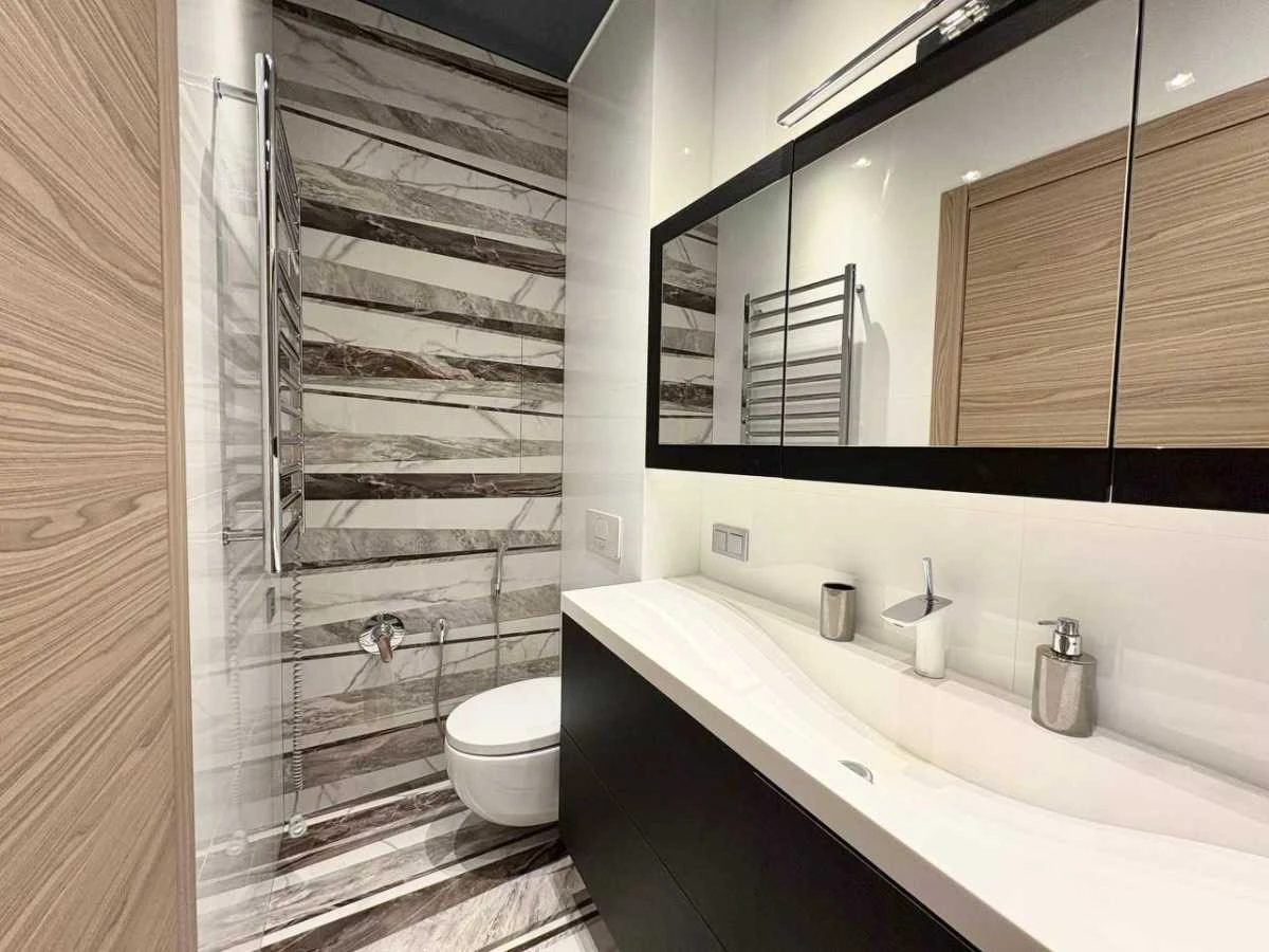 Аренда 3-комнатной квартиры 120 м², Василия Тютюнника ул., 3