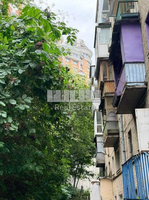 Продаж 2к квартири 43м2 ремонт Леоніда Первомайського 11 Печ