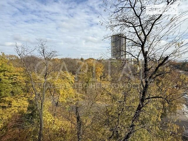 Продаж 3к квартири 83 кв. м на пров. Берестейський 42 • ID 3