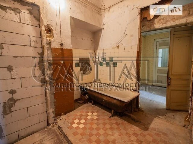 Продаж 3к квартири 143 кв. м на пров. Берестейський 37-З • I