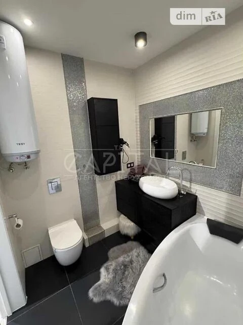 Продаж 4к квартири 125 кв. м на пров. Берестейський 26 • ID