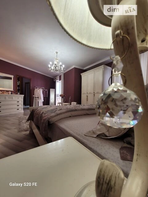 Продаж 3к квартири 170.3 кв. м на вул. Срібнокільська • ID 3