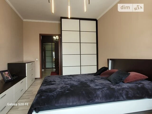 Продаж 3к квартири 170.3 кв. м на вул. Срібнокільська • ID 3