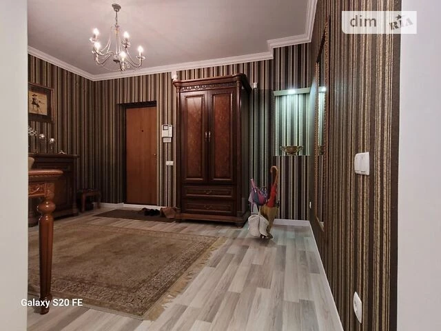 Продаж 3к квартири 170.3 кв. м на вул. Срібнокільська • ID 3
