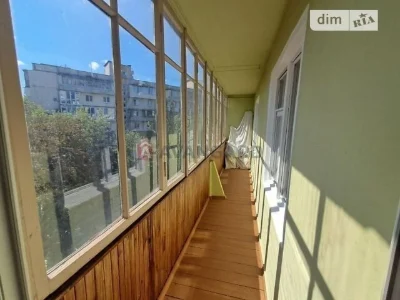 Продаж 2к квартири 52.5 кв. м на пров. Берестейський 25 • ID