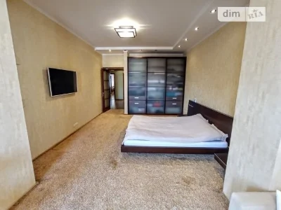 Продаж 3к квартири 137 кв. м на Героев Сталинграда просп./Во