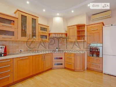 Продаж 4к квартири 173 кв. м на вул. пр-т Володимира Івасюка