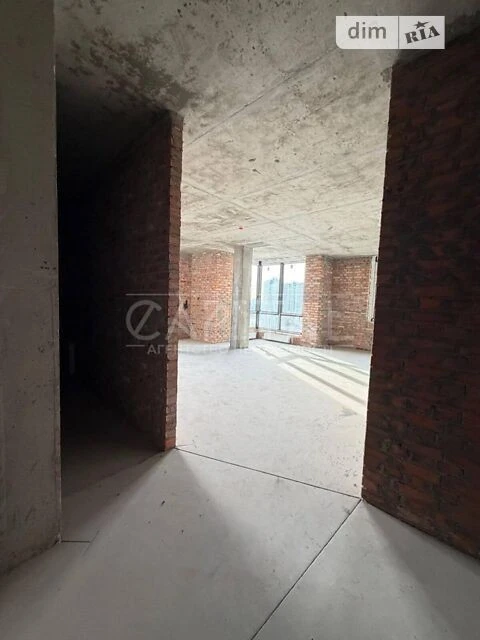 Продаж 3к квартири 123 кв. м на пров. Берестейський 42 • ID