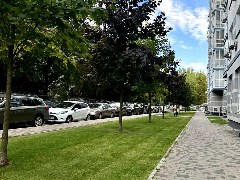 Квартира. Київ, Патріарха Мстислава Скрипника вул. (Миколи О