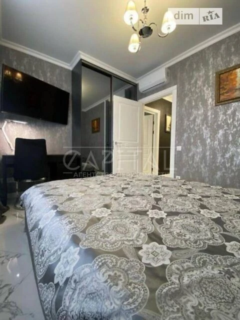 Продаж 2к квартири 67 кв. м на наб. Дніпровська 20 • ID 3479