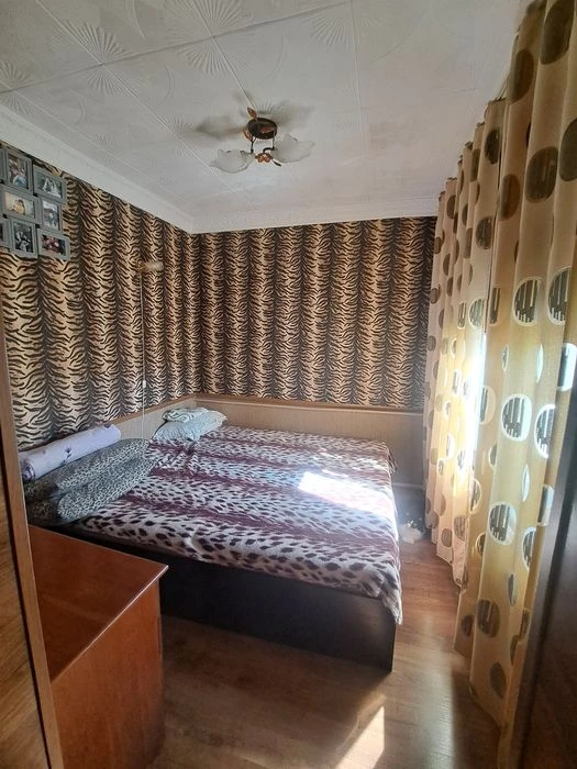 Продається 2кк. в центрі ( Маріупольська)