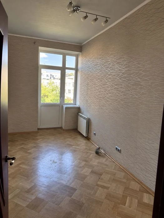 2к 60м2 Печерськ Сталінка Бастіонна Дружби Народів Бойчука К