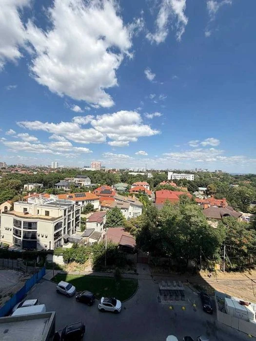 Shev Продаж квартири в стані від забудовника. Можливий прода