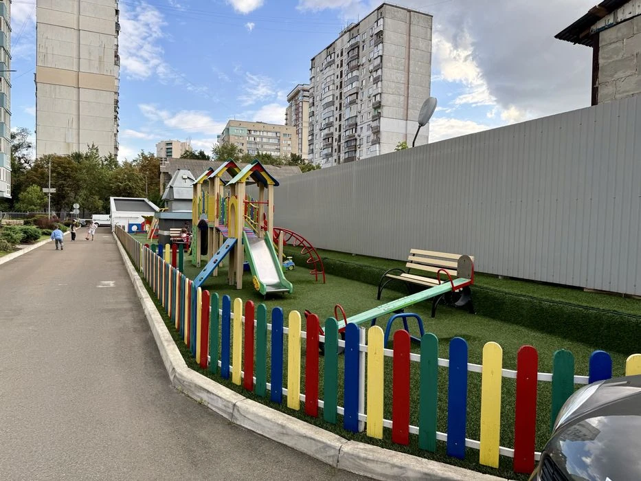 Продаж видової 4-кім ЖК Олександрія вул Мстислава Скрипника