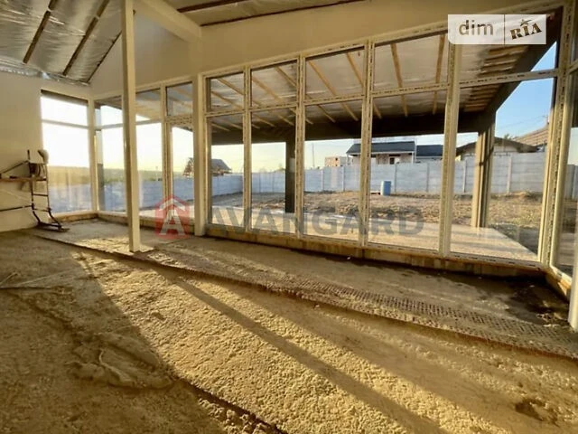 Продаж 2 поверхового будинку з ділянкою на 10 соток, 226 кв.