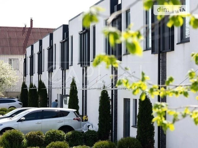 Продаж 2 поверхового будинку з ділянкою на 10 соток, 110 кв.