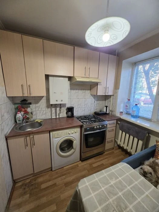 Продам 1 кім.квартиру на Корищенка , Шевченковский