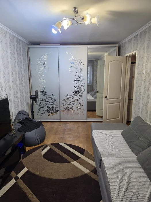 Продам 1 кім.квартиру на Корищенка , Шевченковский