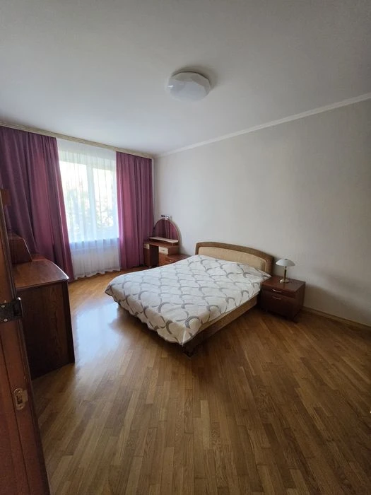 Продаж 3-к квартири, вул. Сталеварів, буд. 24