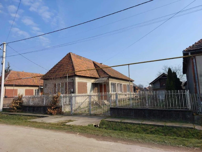 Будиночок в затишній локації