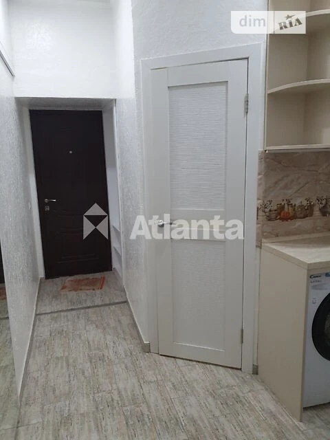 Продаж 1к квартири 17.9 кв. м на вул. В'ячеслава Чорновола •